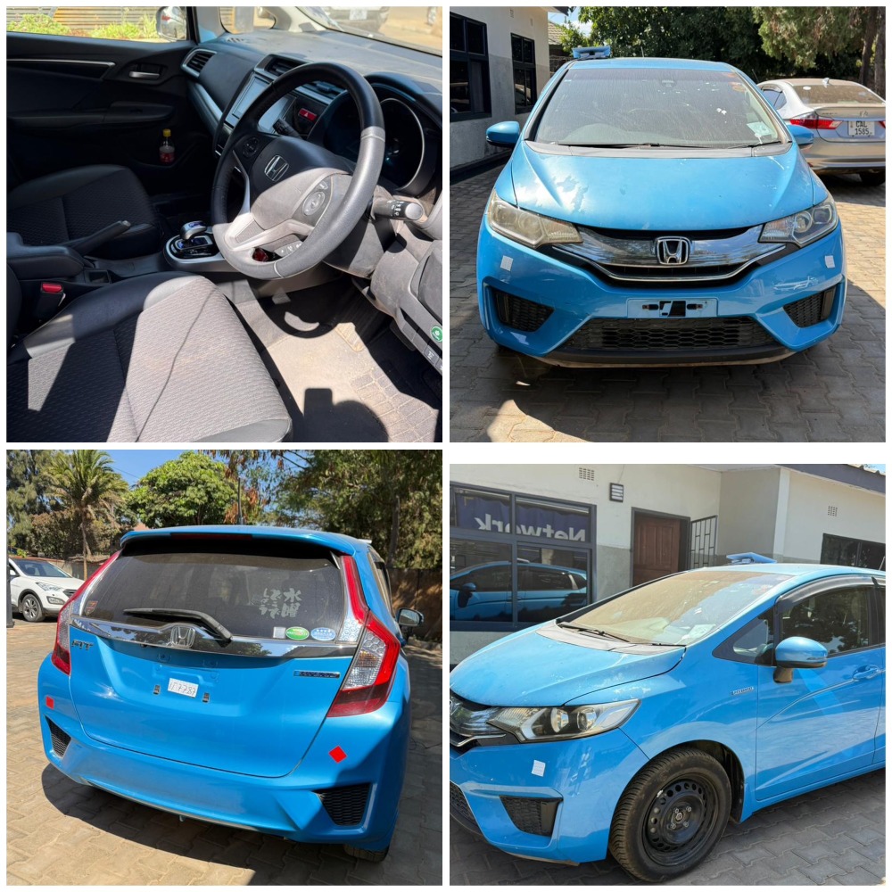 2016 Honda Fit   Hybrid